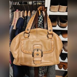 Coach - Classic Tan Leather Shoulder Bag - Stylish Everyday Tote